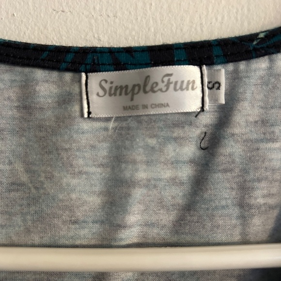 Women’s size, small jungle print dress - Picture 2 of 6